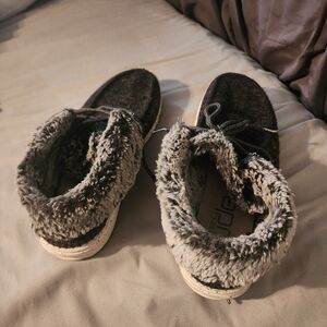 Furry black heyduded